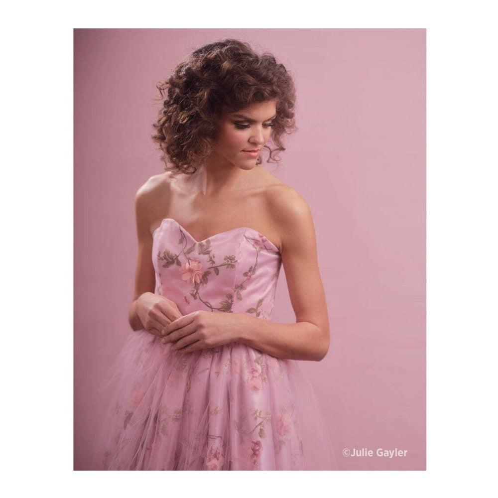 Westcott X-Drop Pro Wrinkle-Resistant 8 x 13 Feet Reflection-Free Backdrop (Blush Pink)