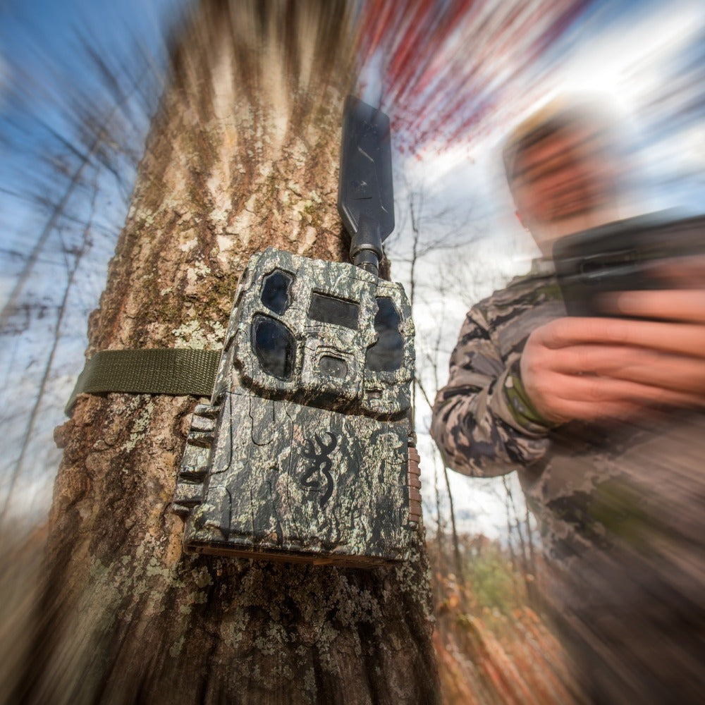 Browning Trail Camera Defender Pro Scout Max HD Cellular Trail Camera with IR Video (4-Pack) Bundle