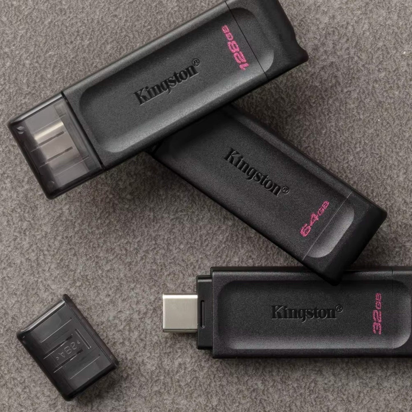 Kingston DataTraveler 70 USB 3.2 Flash Drive with Lightweight Design (64GB, Black, 5-Pack) Bundle