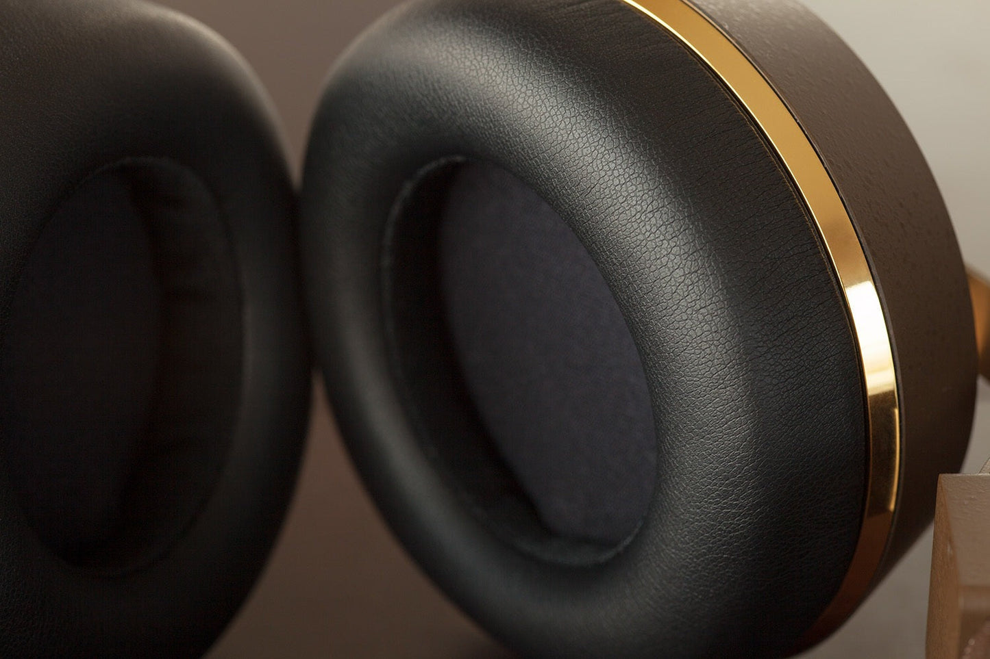Final Audio Design Sonorous VIII Dynamic Driver Headphones