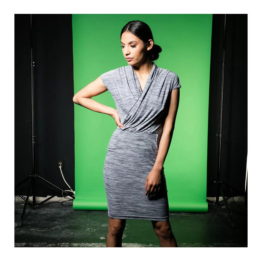 Savage Widetone Seamless Background Paper (#46 Tech Green, 107-Inch x 36-Feet)