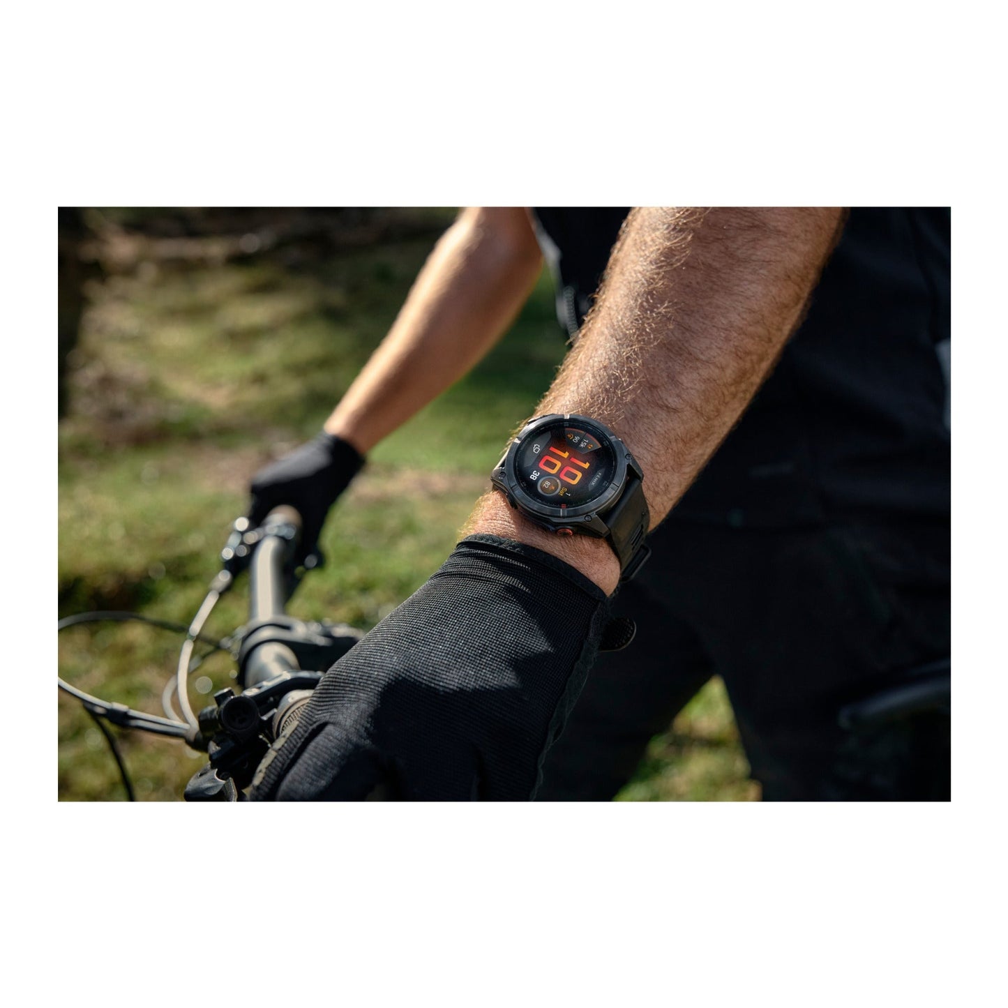 Garmin fenix 8 Pro Sapphire 51mm AMOLED (DLC Titanium/) GPS Smartwatch Bundle