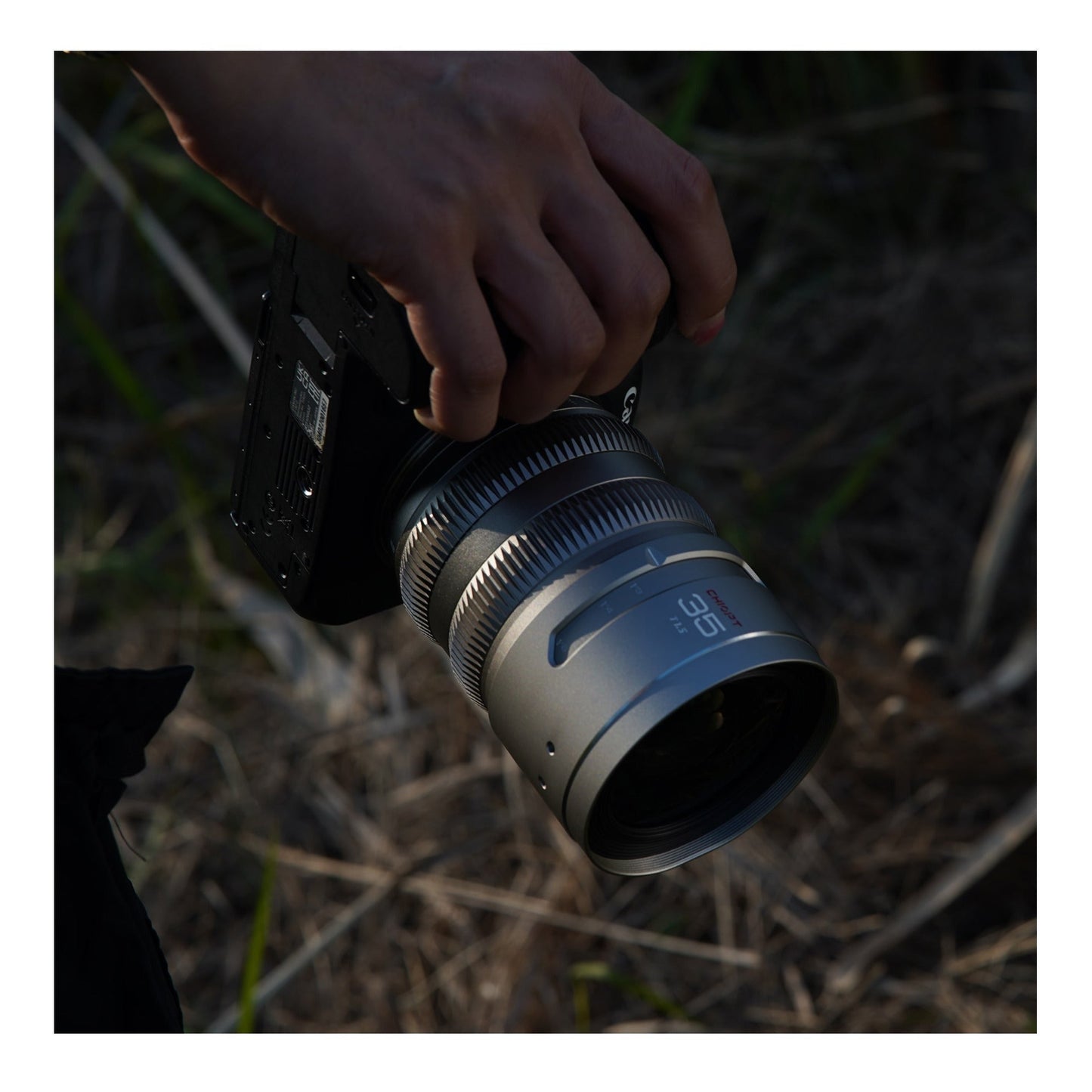 CHIOPT AURA 35mm T1.5 Cinema Lens (Leica L) Full-Frame with Superfast Aperture and Low Distortion