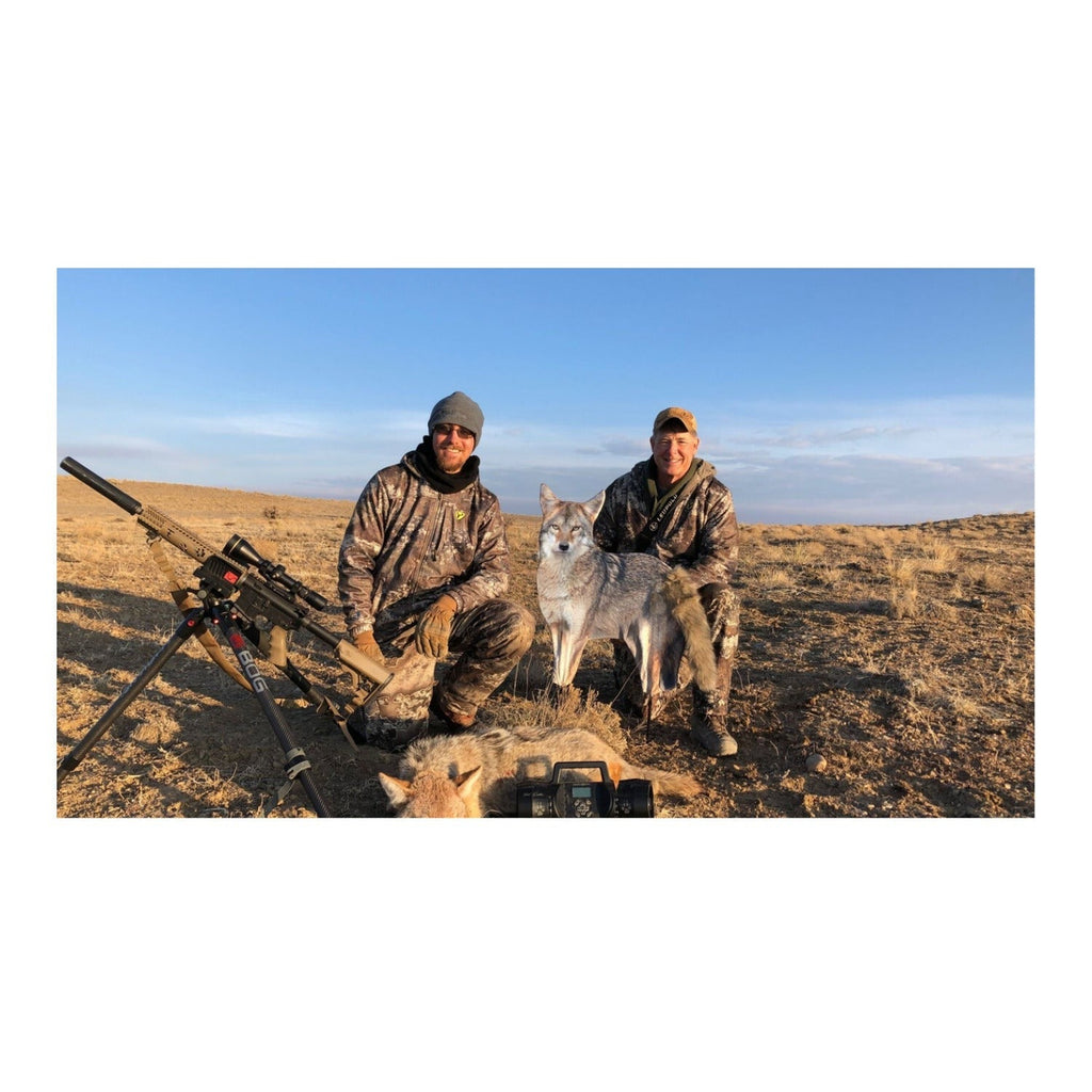 Montana Decoy The Song Dog Realistic Coyote Decoy 3D Moving Tail Carrier Bundle