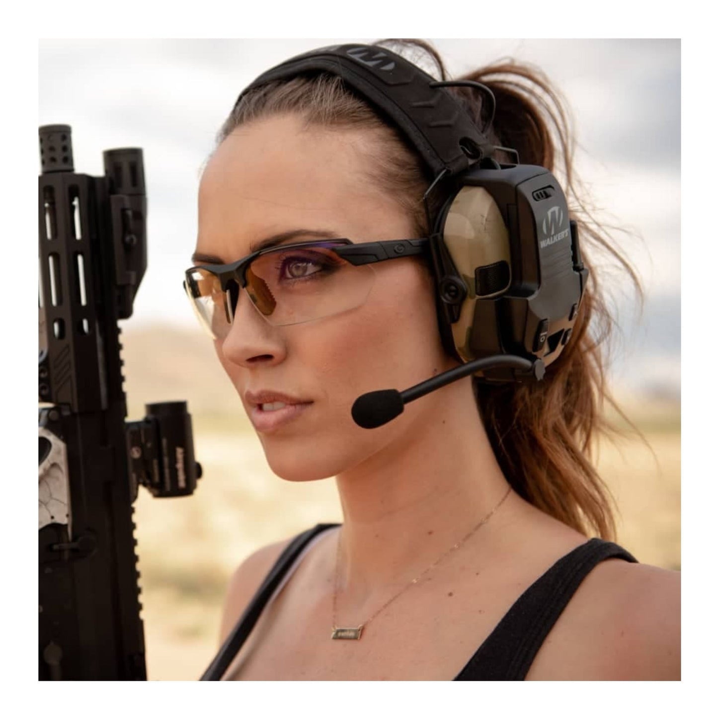 Walkers Razor Walkie Talkie with Hands-Free 2-3 Mile Range Seamless Integration and Razor Muffs