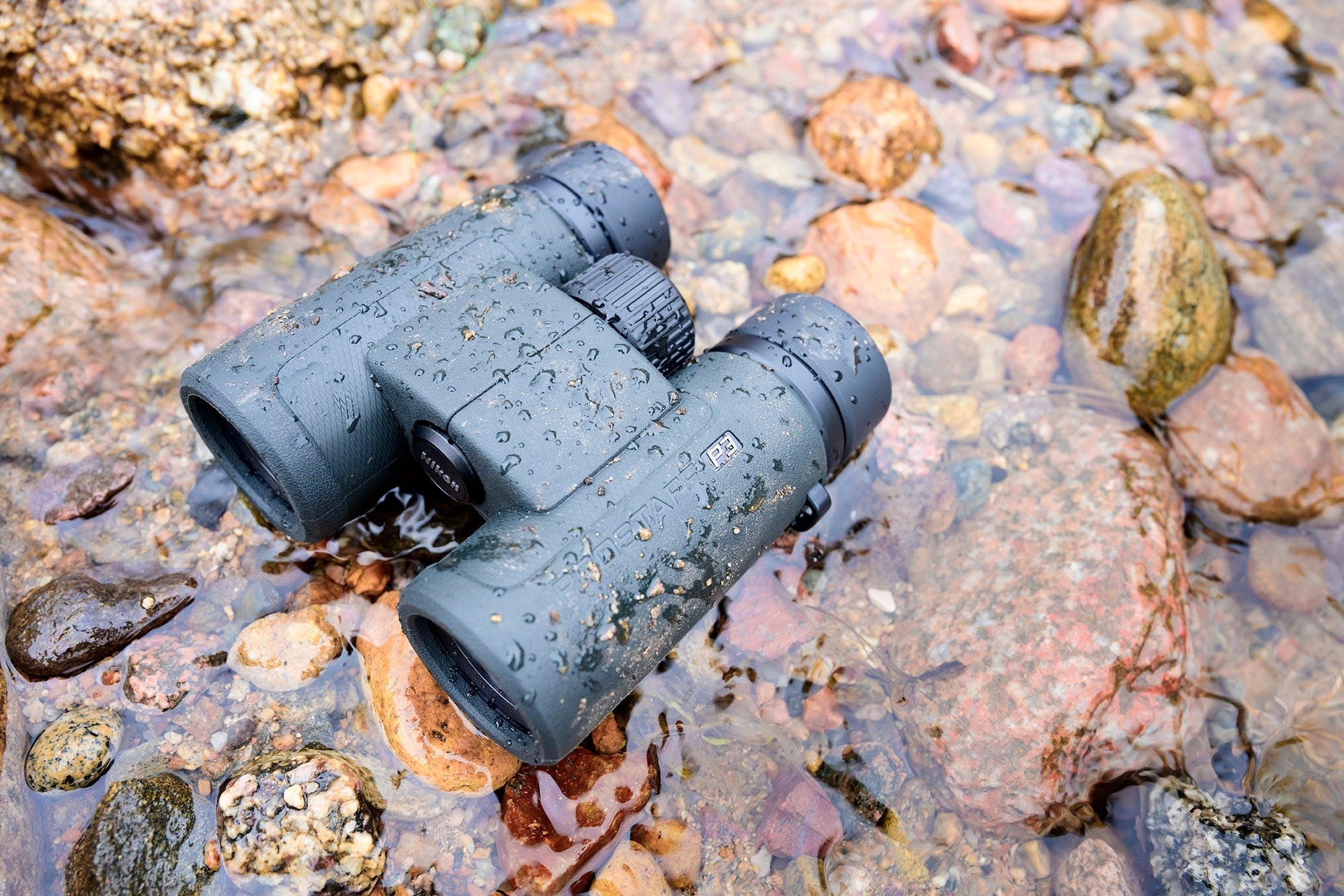 Nikon Prostaff P3 10X42 Binoculars with Harness and Lens Pen Cleaning System