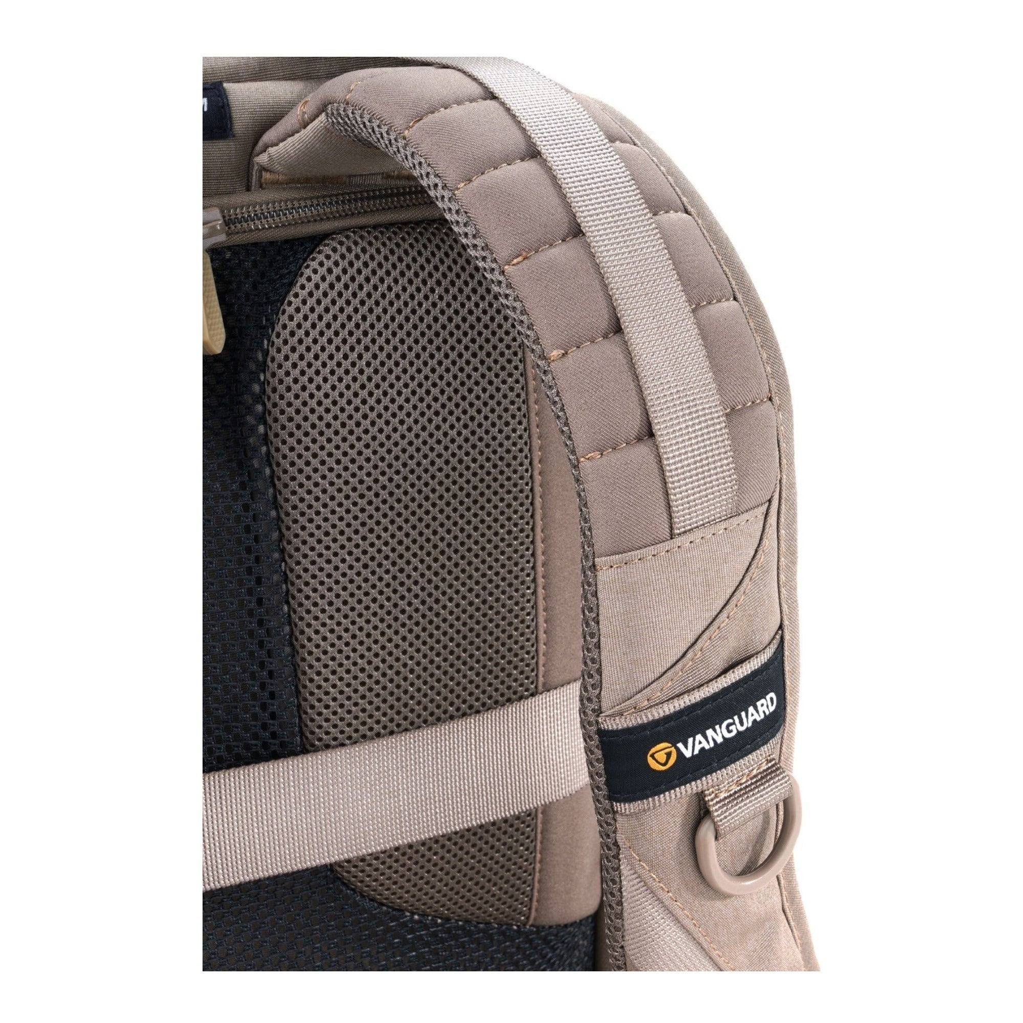 Vanguard VEO Range T37M BG Backpack (Beige)