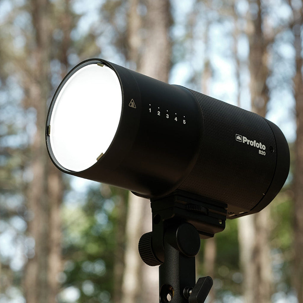 Profoto B20 Monolight Bundle with Softbox, Softgrid and Battery