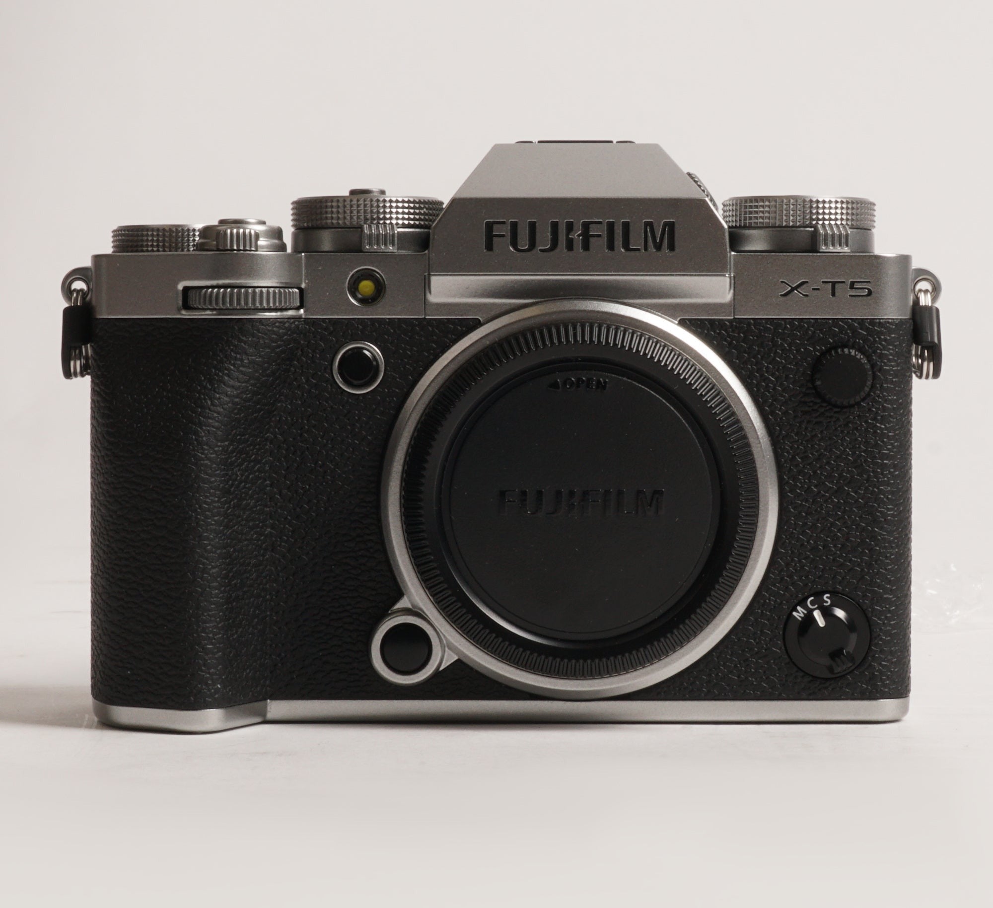 Fujifilm X-T5 Mirrorless Camera Body (Silver) (Used)