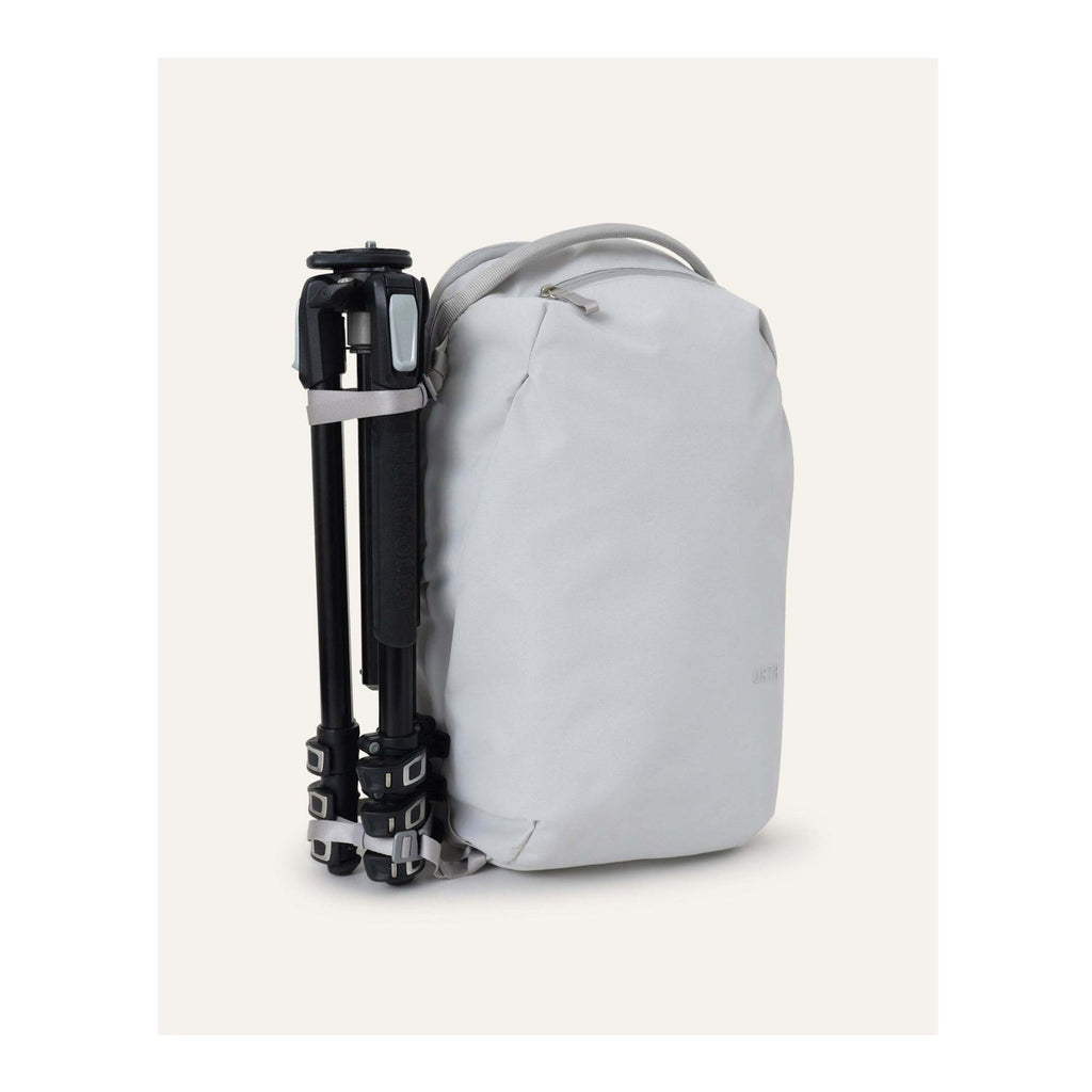 Urth Norite 24L Modular Lightweight Backpack with Side Access Pocket and 14 Storage Zones (Ash Gray)