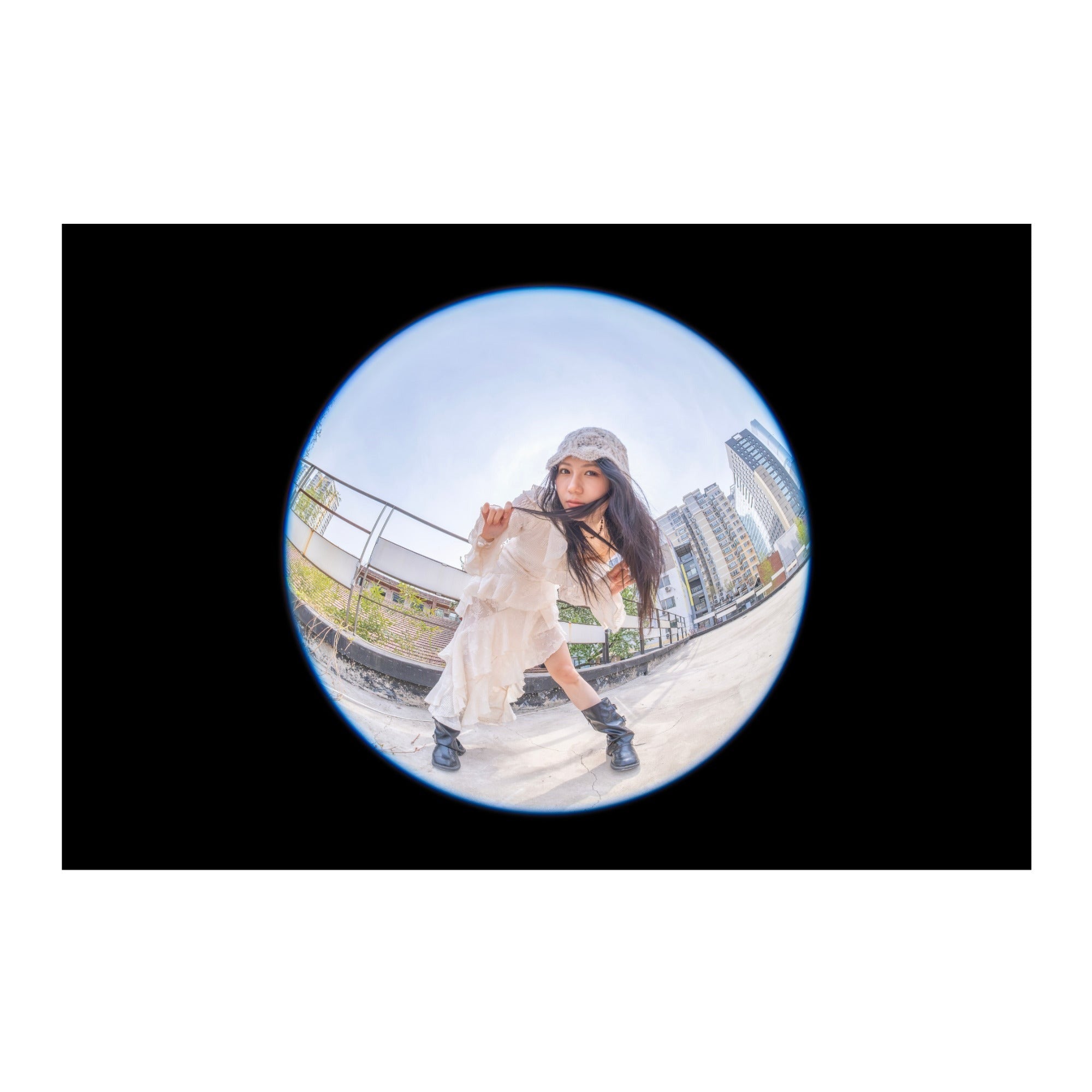 Laowa 4.5-10mm f/2.8 CF Zoom Fisheye Lens with 180-Degree Ultra Wide View, Parfocal Zoom (L-Mount)