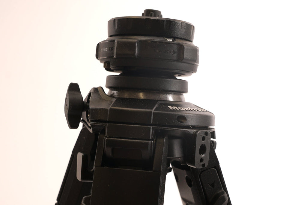Manfrotto Mtonea One Aluminum Tripod with Q90 Mechanism (Black) (Used)
