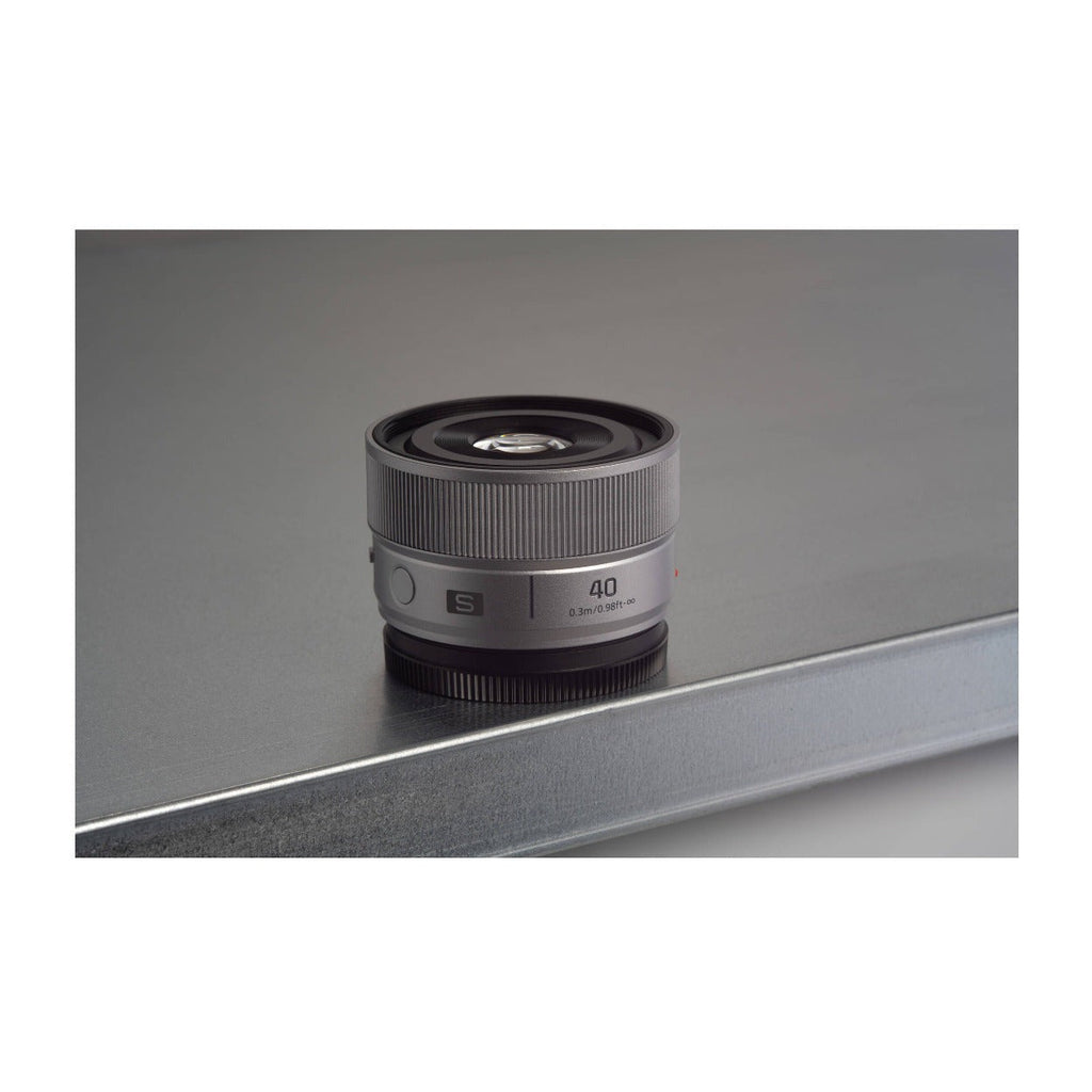 Panasonic LUMIX S 40mm f/2 Compact Prime L-Mount Lens (Silver)