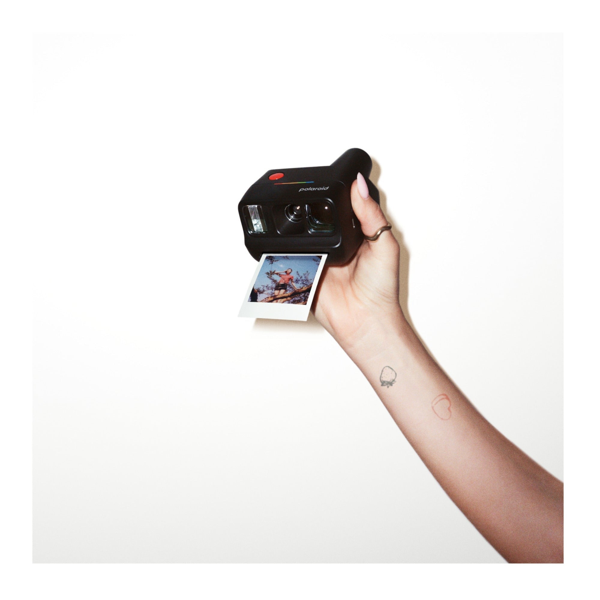 Polaroid Go Gen 3 (Black) and Color Film Bundle
