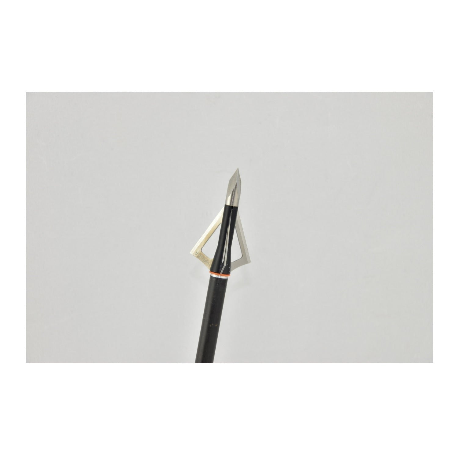 Wasp Hammer 125 Grain Broadhead Arrow with SST Smart Tip (6 Pack) with Case