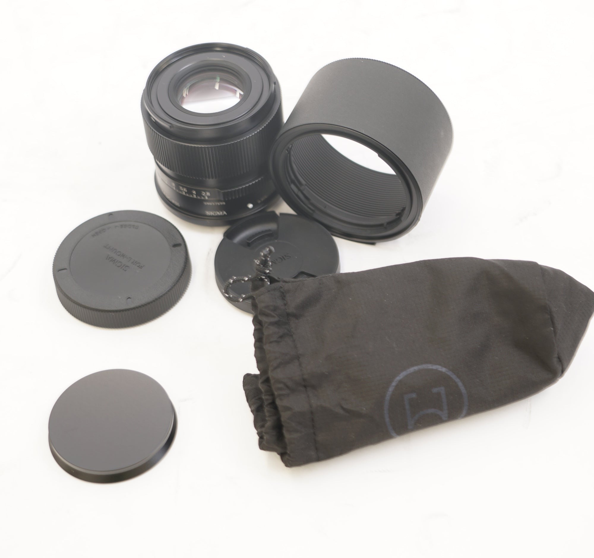 Sigma 90mm F2.8 DG Black Contemporary Lens for L Mount (Used)
