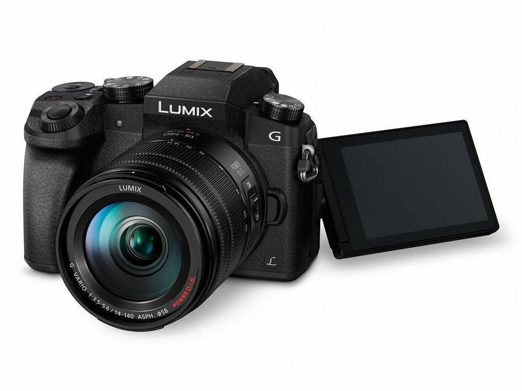 Panasonic LUMIX G7 Mirrorless Camera with 14-140mm Lens