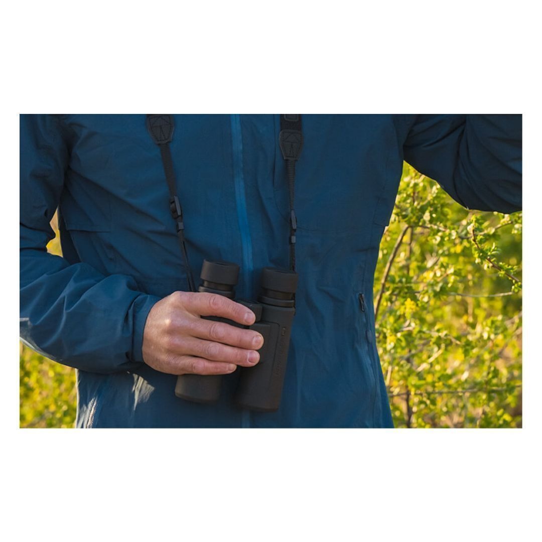 Nikon PROSTAFF P3 8x42 Waterproof Full-Size Binoculars, Rubber-Armored Body (Certified Refurbished)