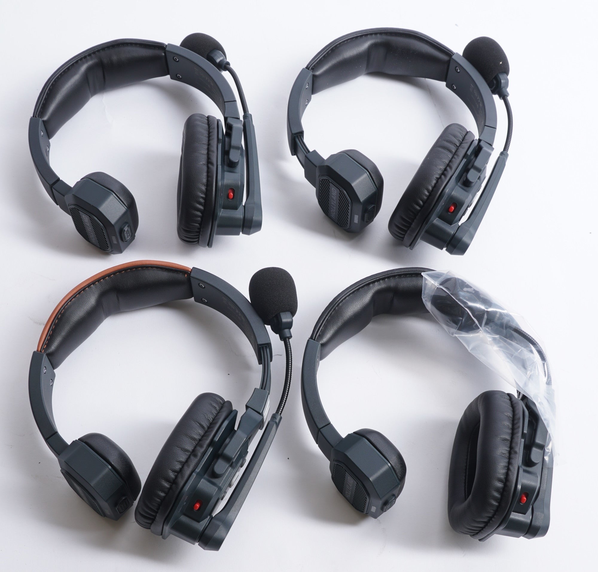 Hollyland Solidcom SE Global 4S 4-Person Single-Ear Headset Intercom System (2.4 (Used)