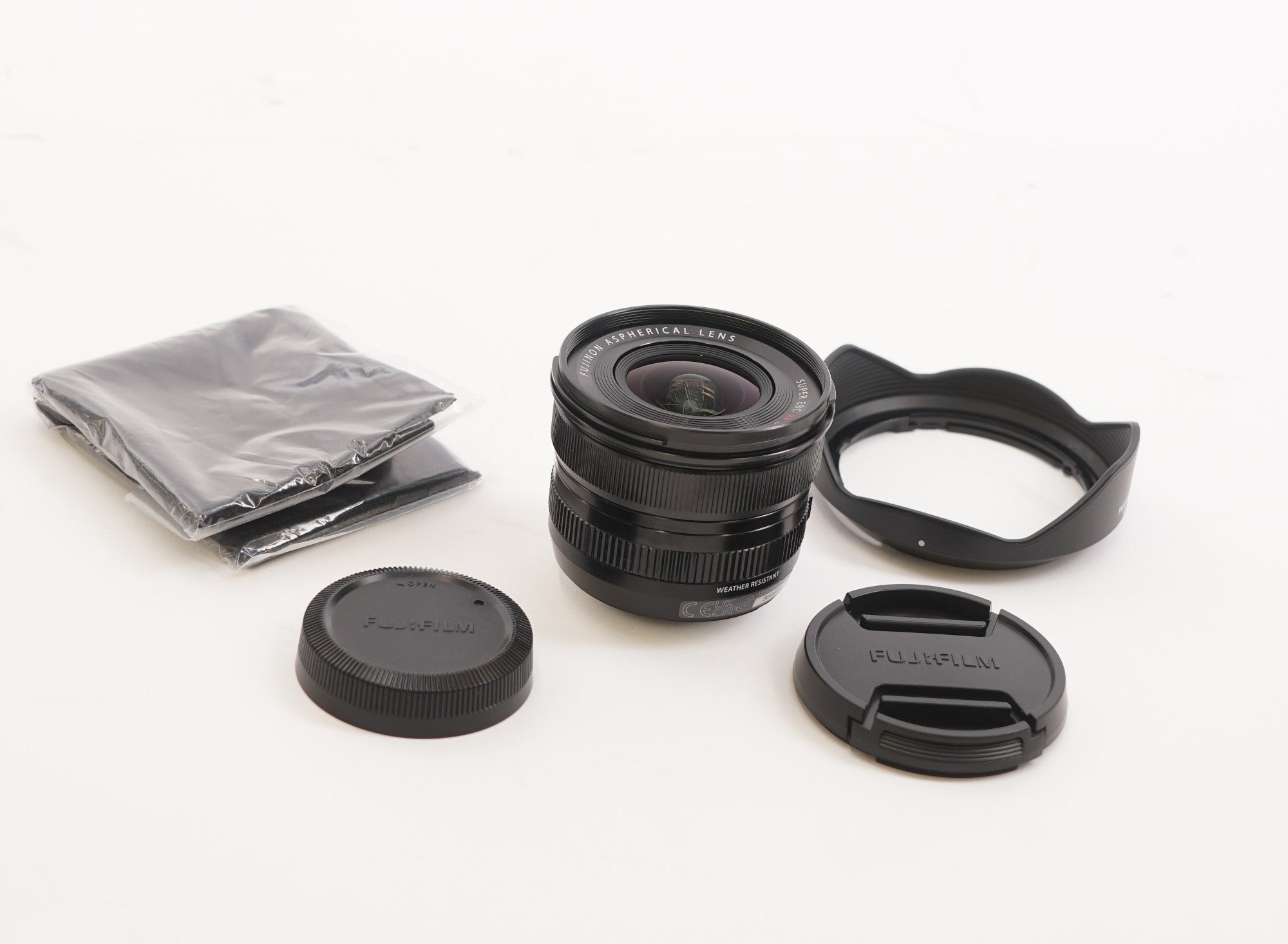 Fujifilm Fujinon XF8mm F3.5 R WR Weather-Resistant 35-mm Focal Length Lens (Open Box)