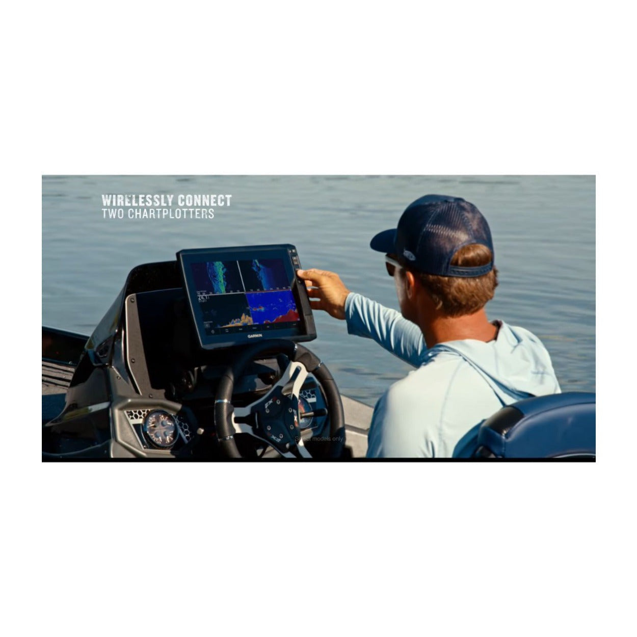 Garmin ECHOMAP Ultra 2 126sv Chartplotter w/o Transducer with Cover Bundle