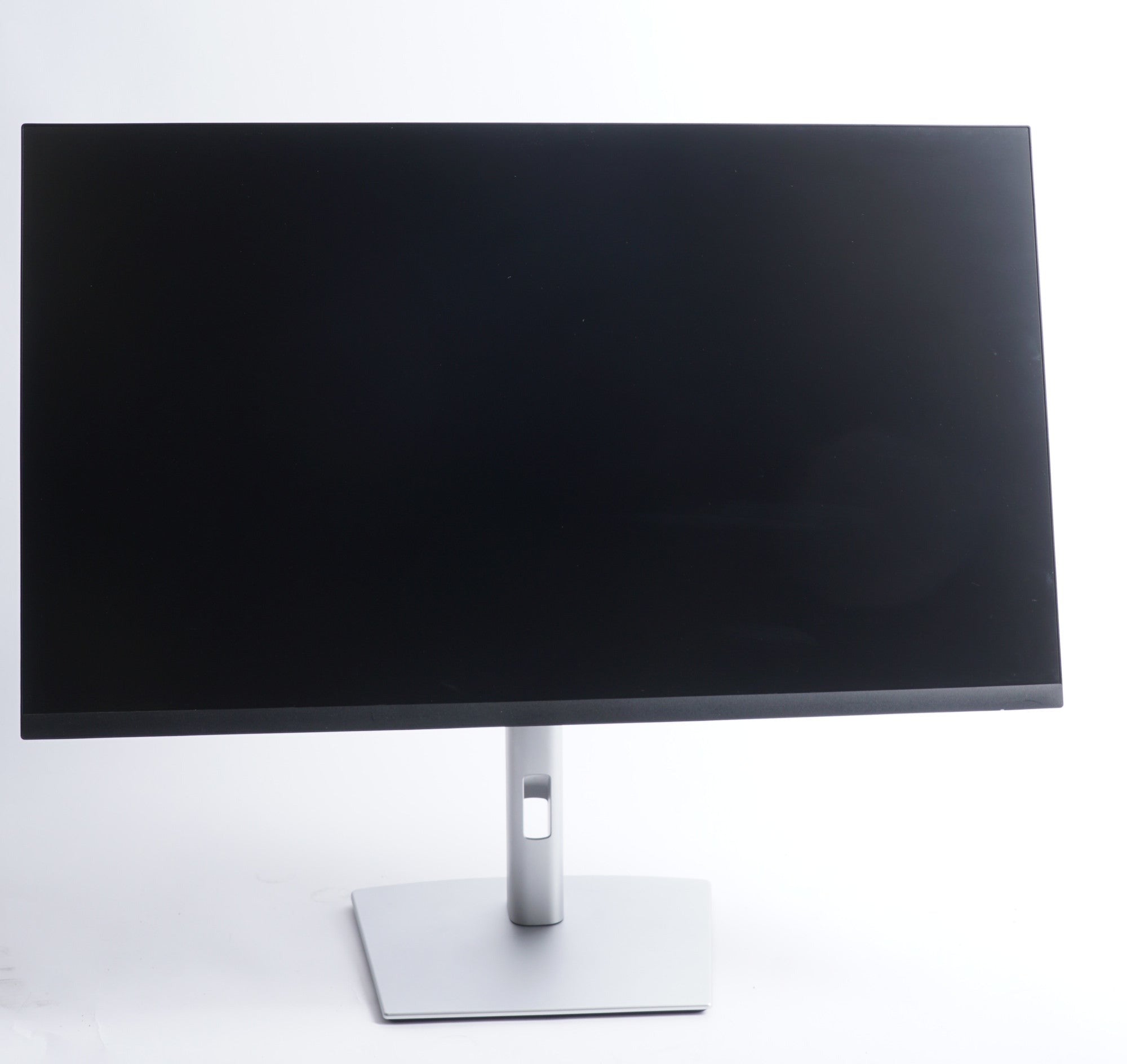 Dell P3221D 31.5-Inch 16:9 QHD IPS USB-C HDMI DP Thin Bezel Monitor (Renewed) (Used)