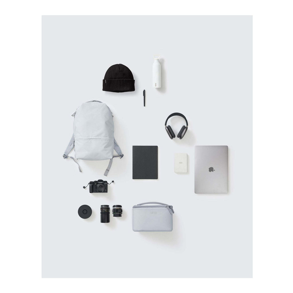 Urth Arkose 20L Modular Lightweight Backpack with Snap-in-Half Design and 12 Storage Zone (Ash Gray)