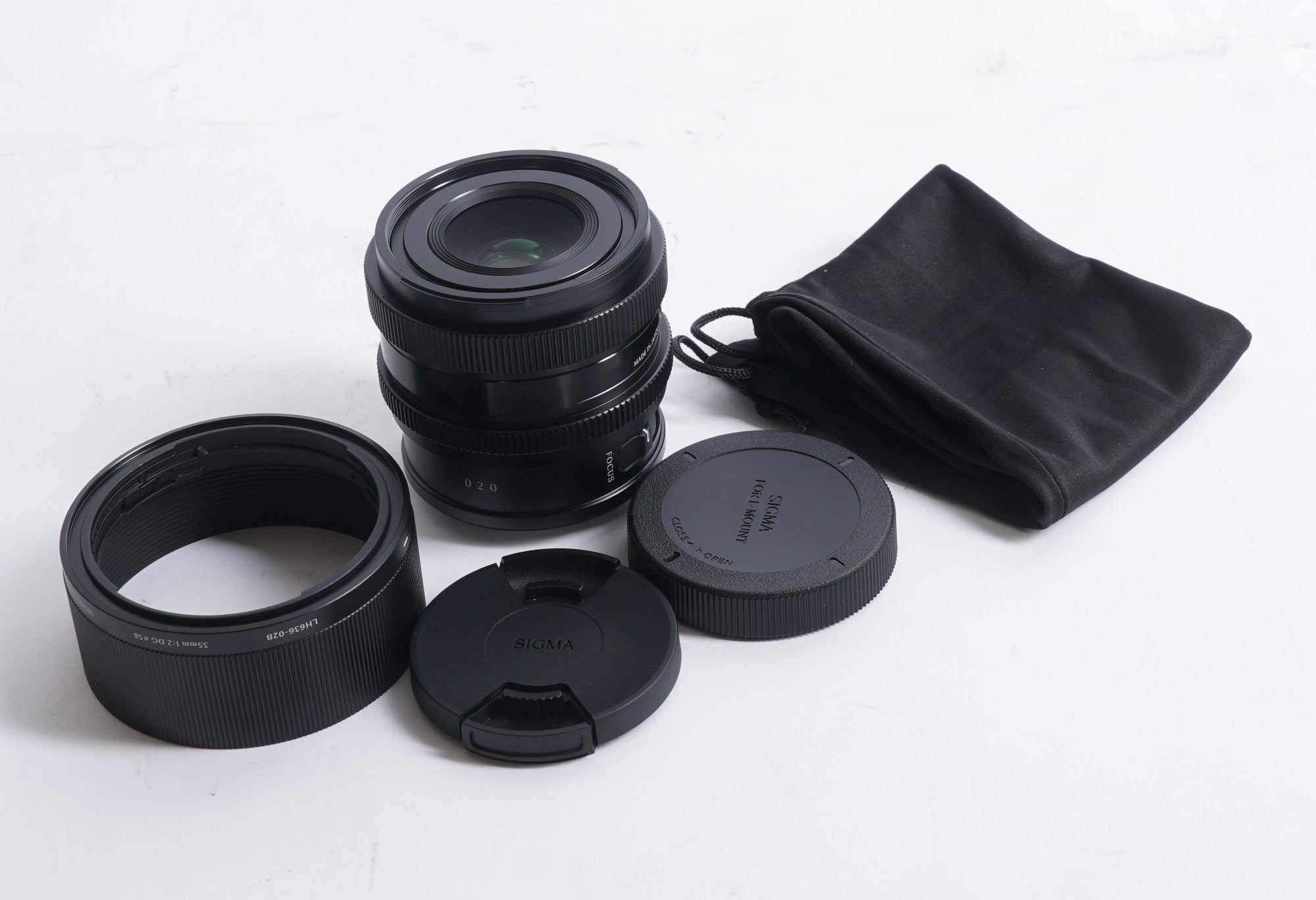 Sigma 35mm F2 DG Black Contemporary Lens for Leica L Mount (Used)