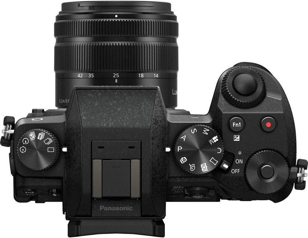 Panasonic Lumix DMC-G7 Dual Lens Kit (14–42mm, 45–150mm) (Open Box)