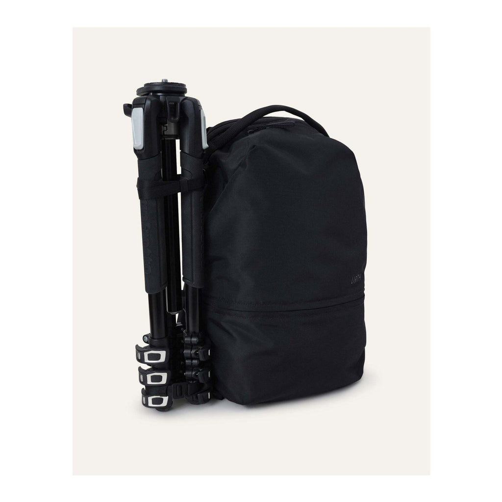 Urth Arkose 20L Modular Weatherproof Lightweight Front Zip Backpack and Small Camera Insert (Black)