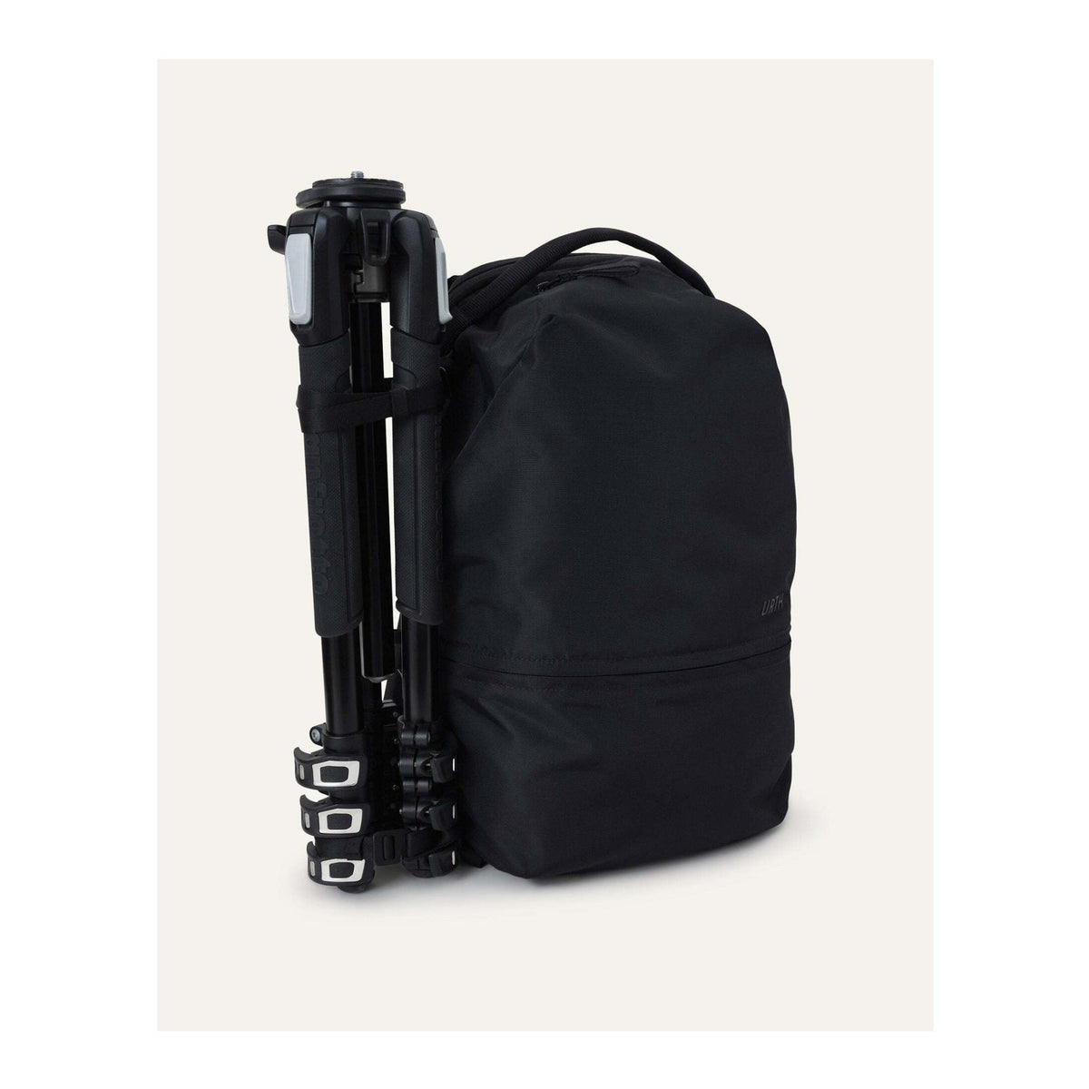 Urth Arkose 20L Modular Weatherproof Lightweight Front Zip Backpack and Small Camera Insert (Black)