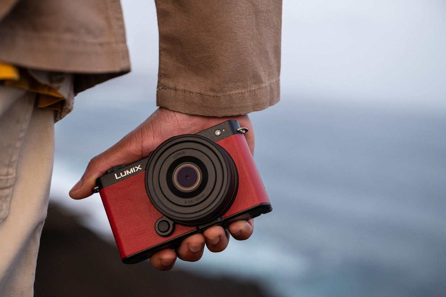 Panasonic Lumix S9 Full-Frame Mirrorless Camera with 20-60mm F3.5-5.6 Lens (Red)