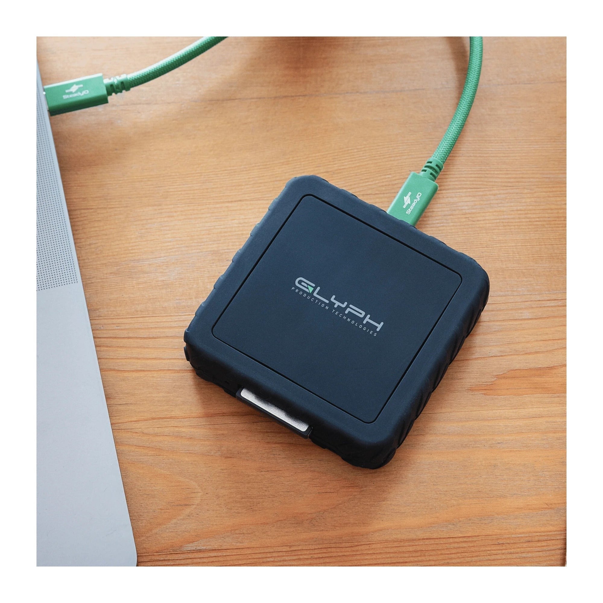 Glyph Capture+ CFexpress Type B USB4 Type-C Memory Card Reader