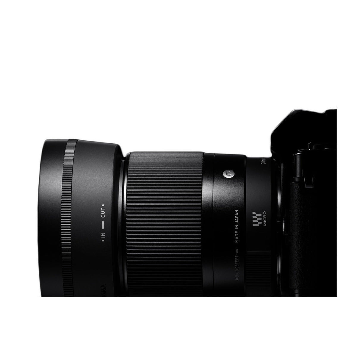 Sigma 30mm f/1.4 DC DN Contemporary Prime Lens for Sony E-Mount 64GB Bundle