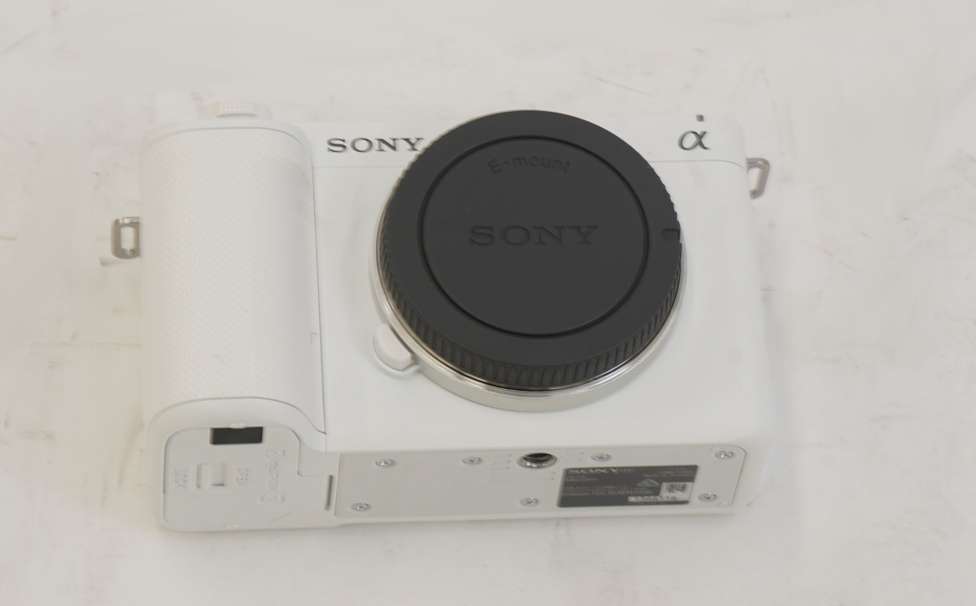 Sony Alpha ZV-E10 II APS-C Mirrorless Content Creators Camera Body (White) (Used)