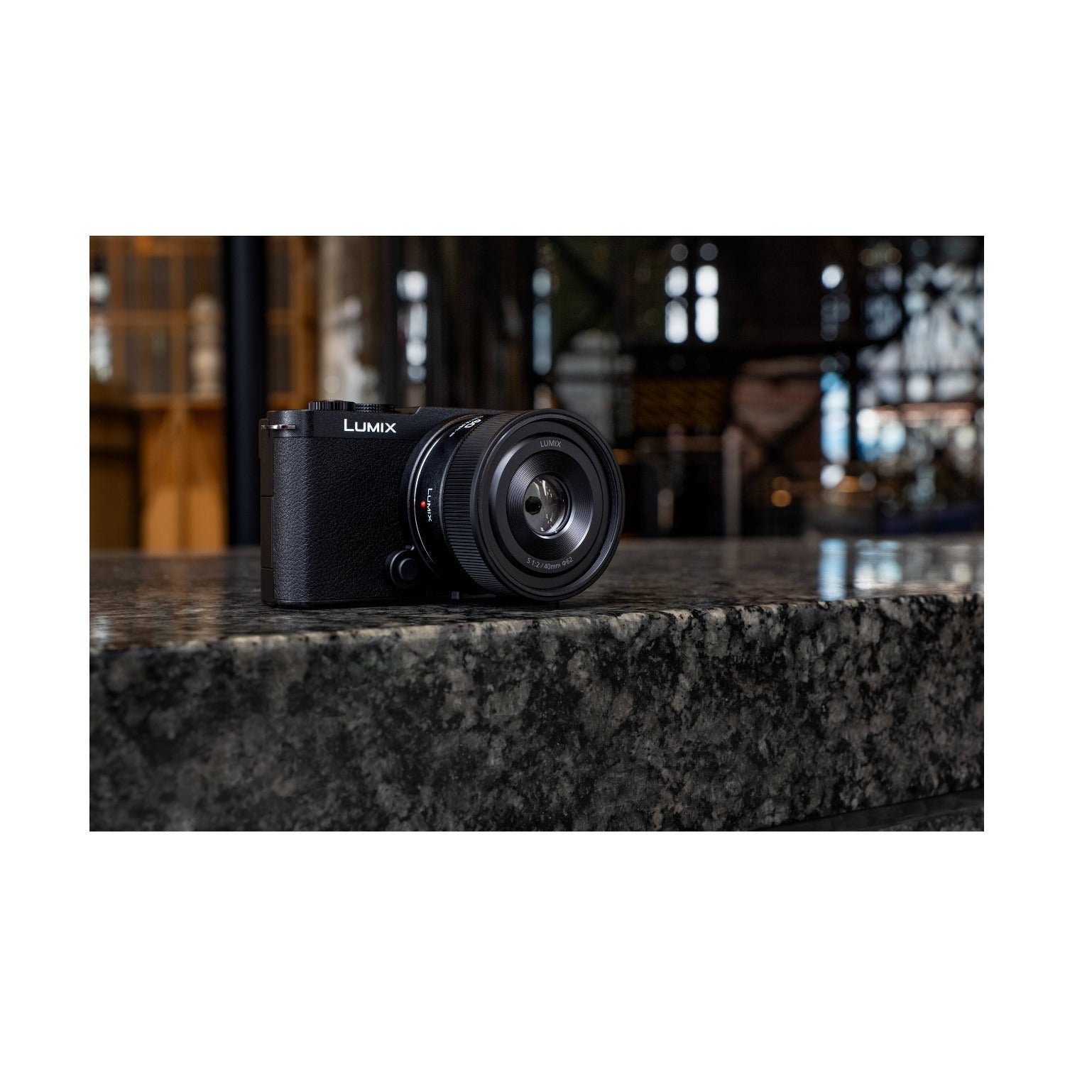 Panasonic LUMIX S 40mm f/2 Compact Prime L-Mount Lens (Black)