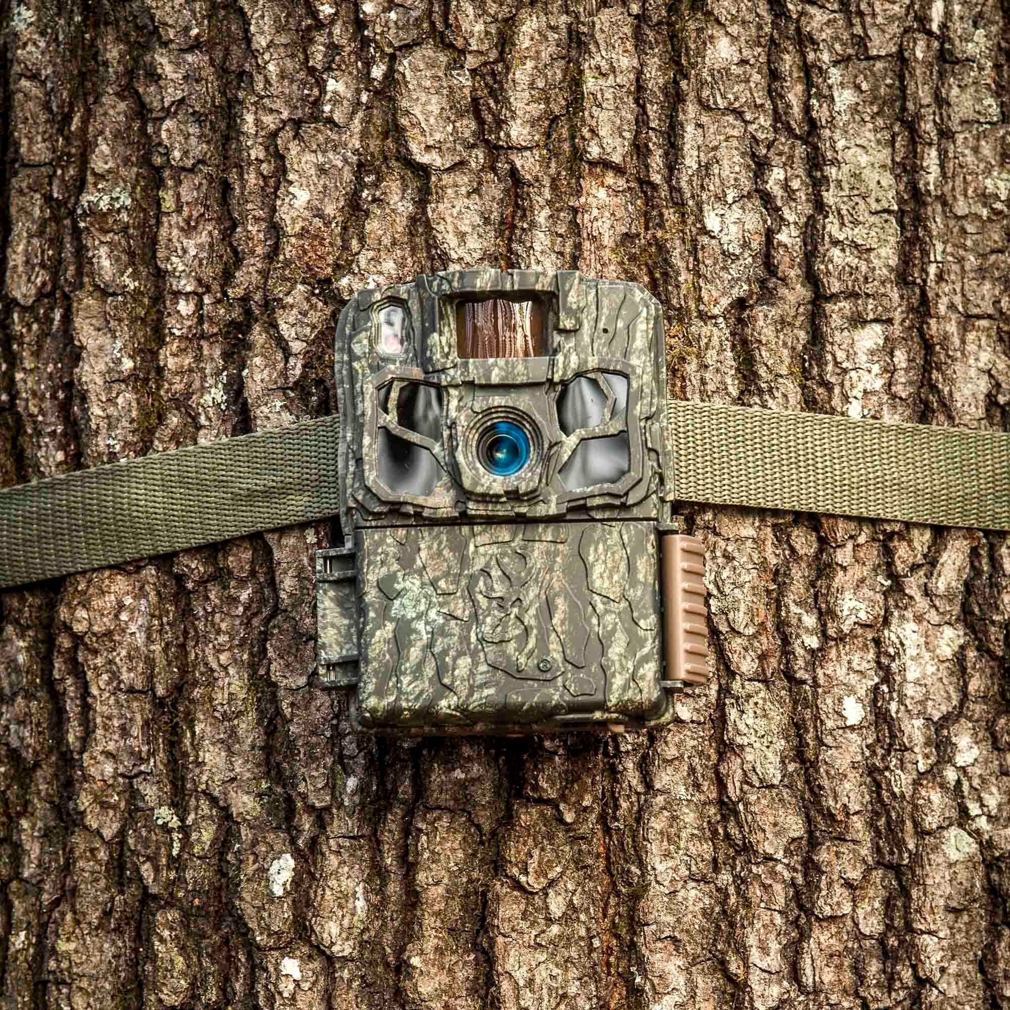 Browning Trail Camera Dark Ops FHDR 40MP Trail Camera (6-Pack) Bundle
