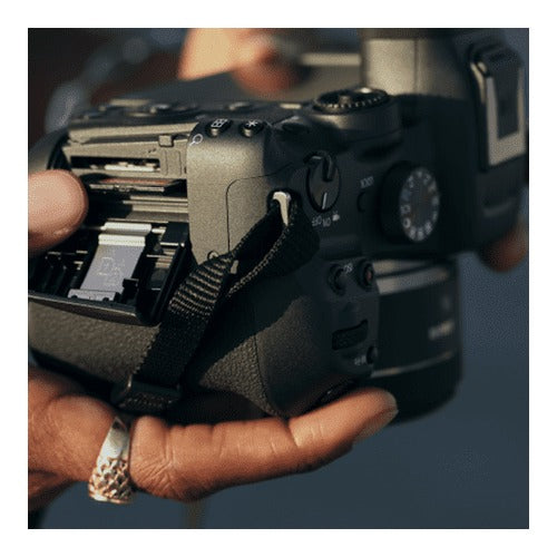 Canon EOS R7 Mirrorless Camera