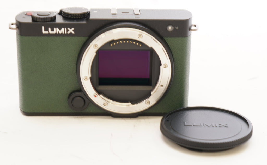 Panasonic LUMIX S9N Full Frame Compact and Lightweight Mirrorless Interchangeabl (Used)