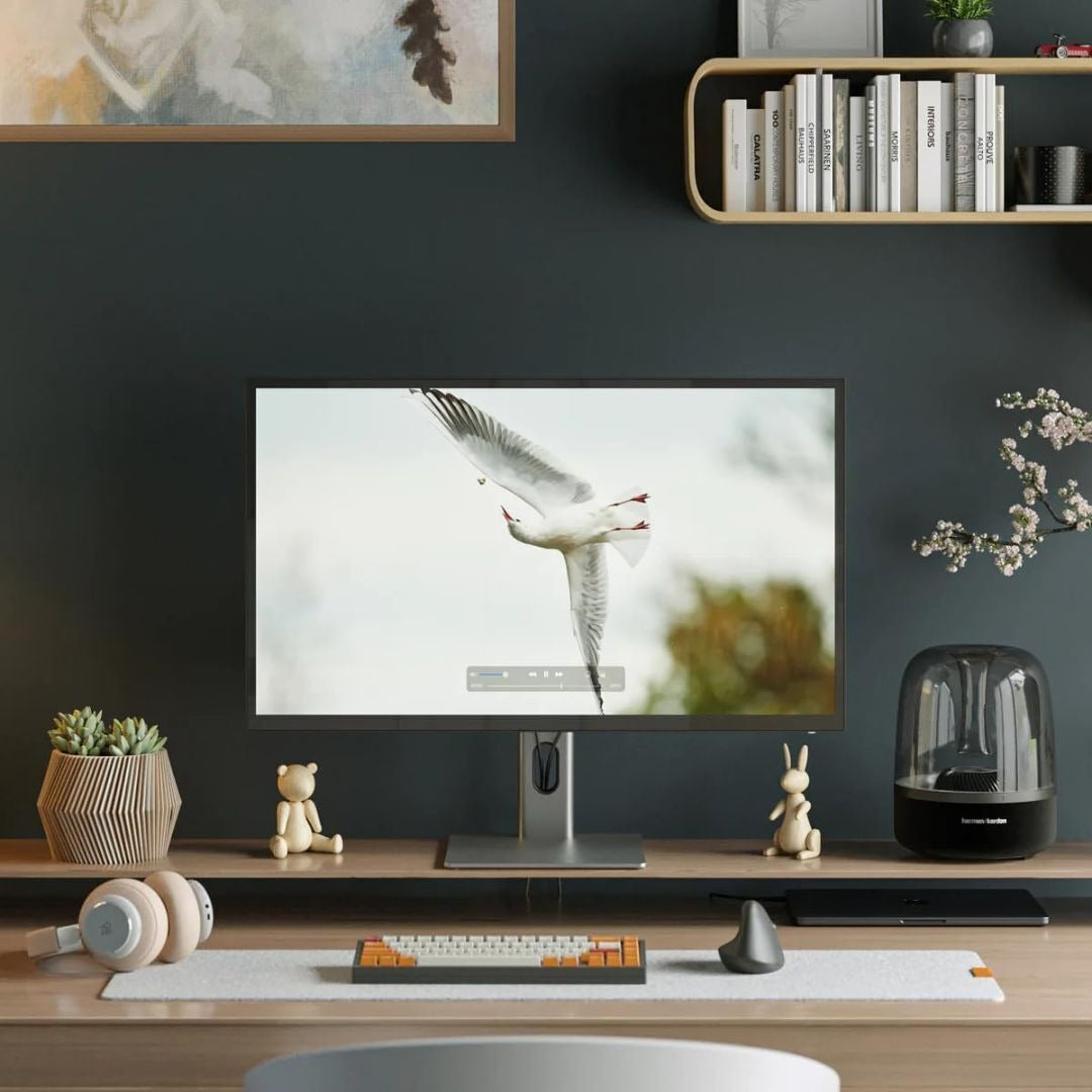 ALOGIC Clarity Max 32" UHD 4K Monitor with USB-C Power Delivery (Used)