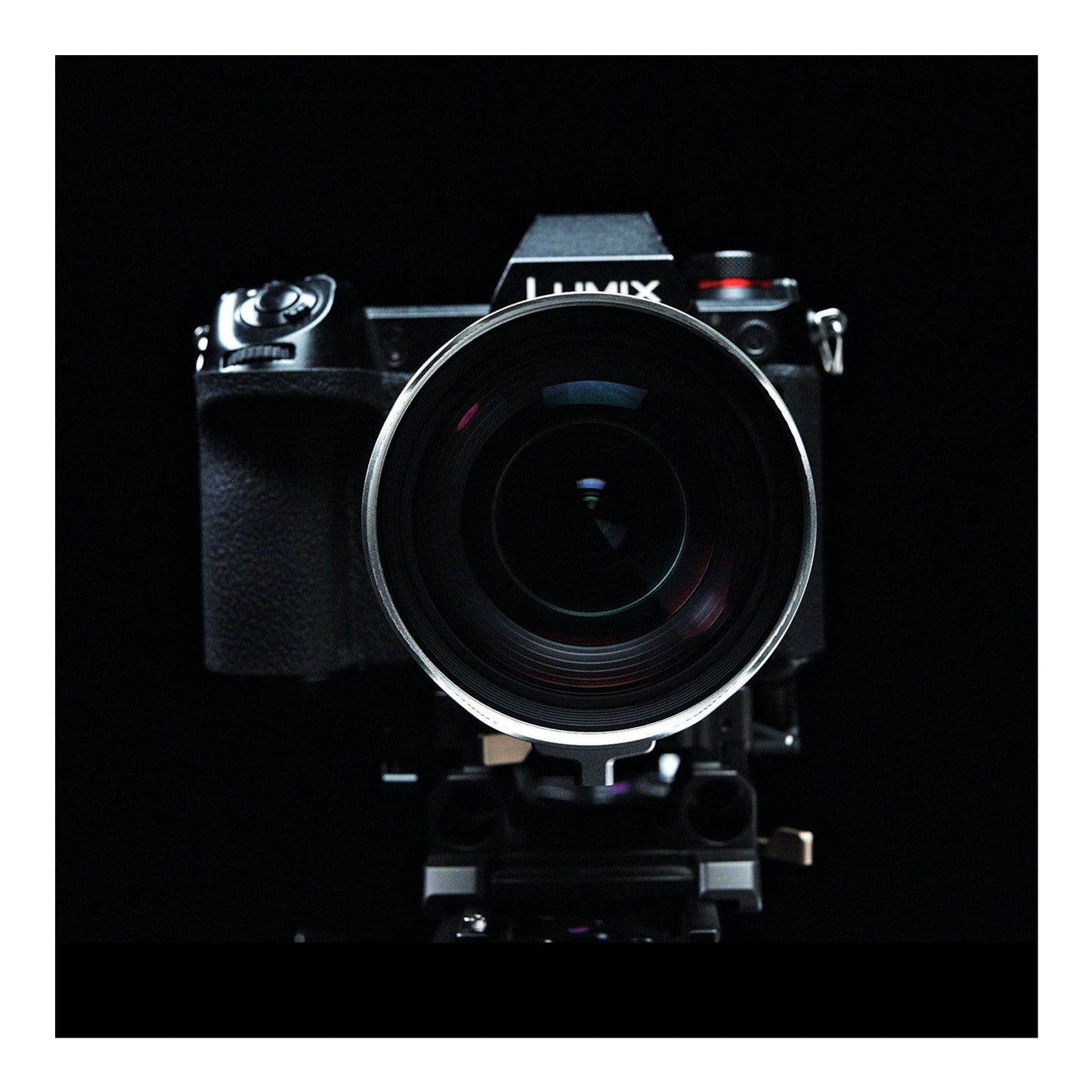 CHIOPT AURA 16mm T2.2 Cinema Lens (Leica L-Mount) Full-Frame with Cine Prime and Manual Focus