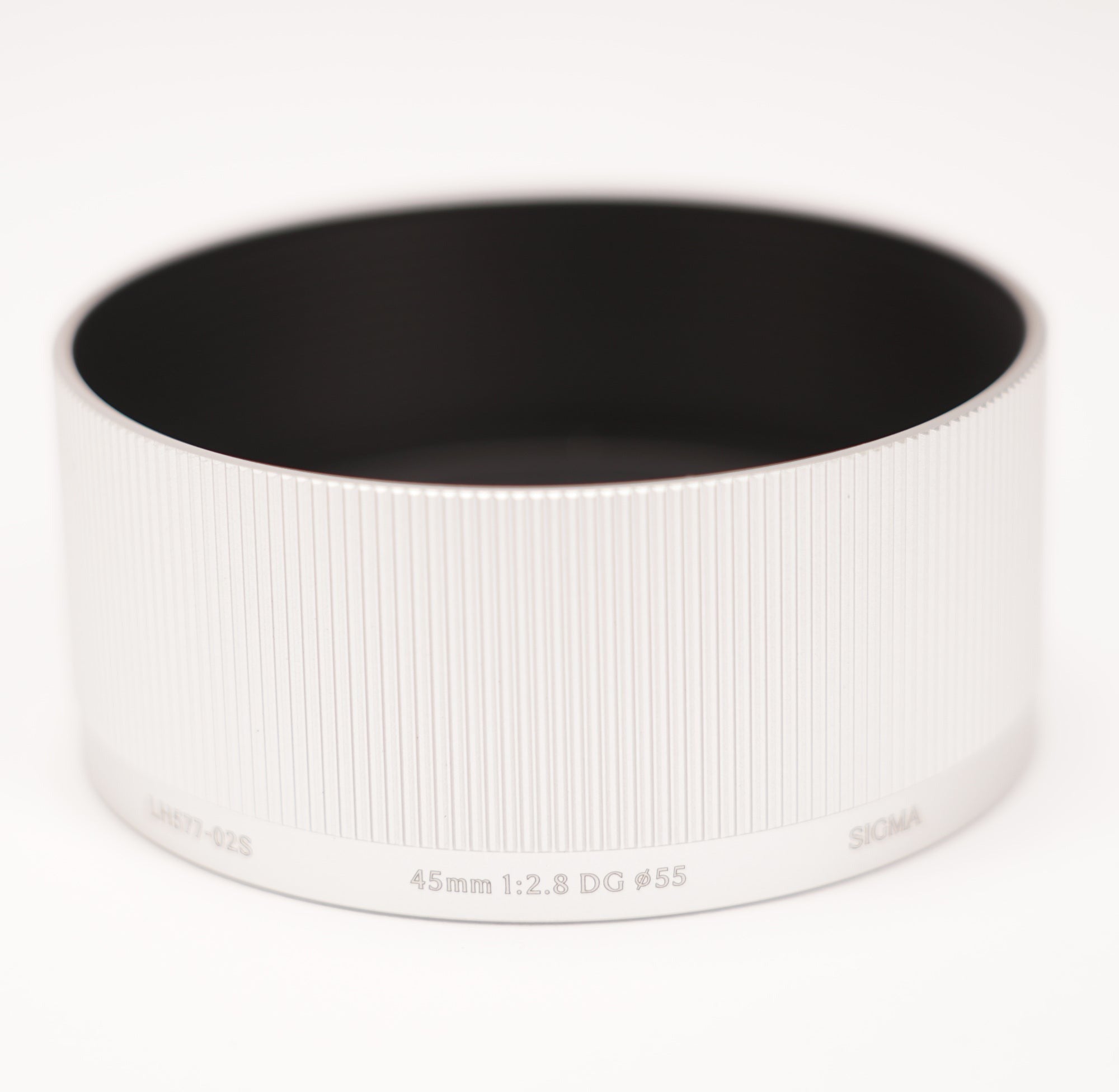 Sigma 45mm F2.8 DG Full Frame Silver Contemporary Lens for L Mount (Open Box)