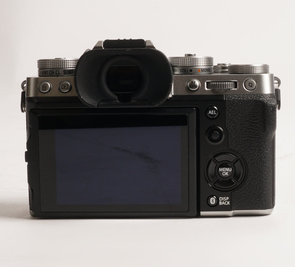 Fujifilm X-T5 Mirrorless Camera Body (Silver) (Used)
