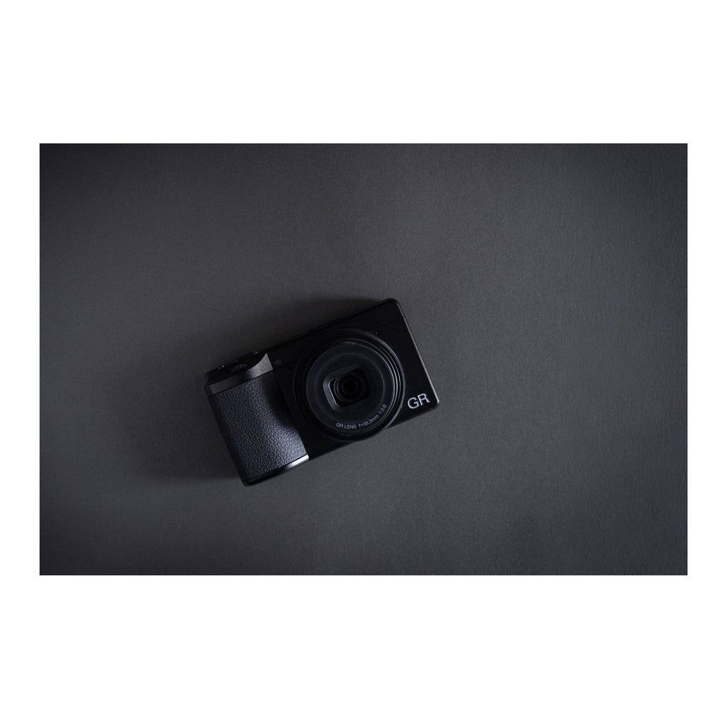 RICOH GR IV HDF Premium Compact Camera with Highlight Diffusion Filter (Black)