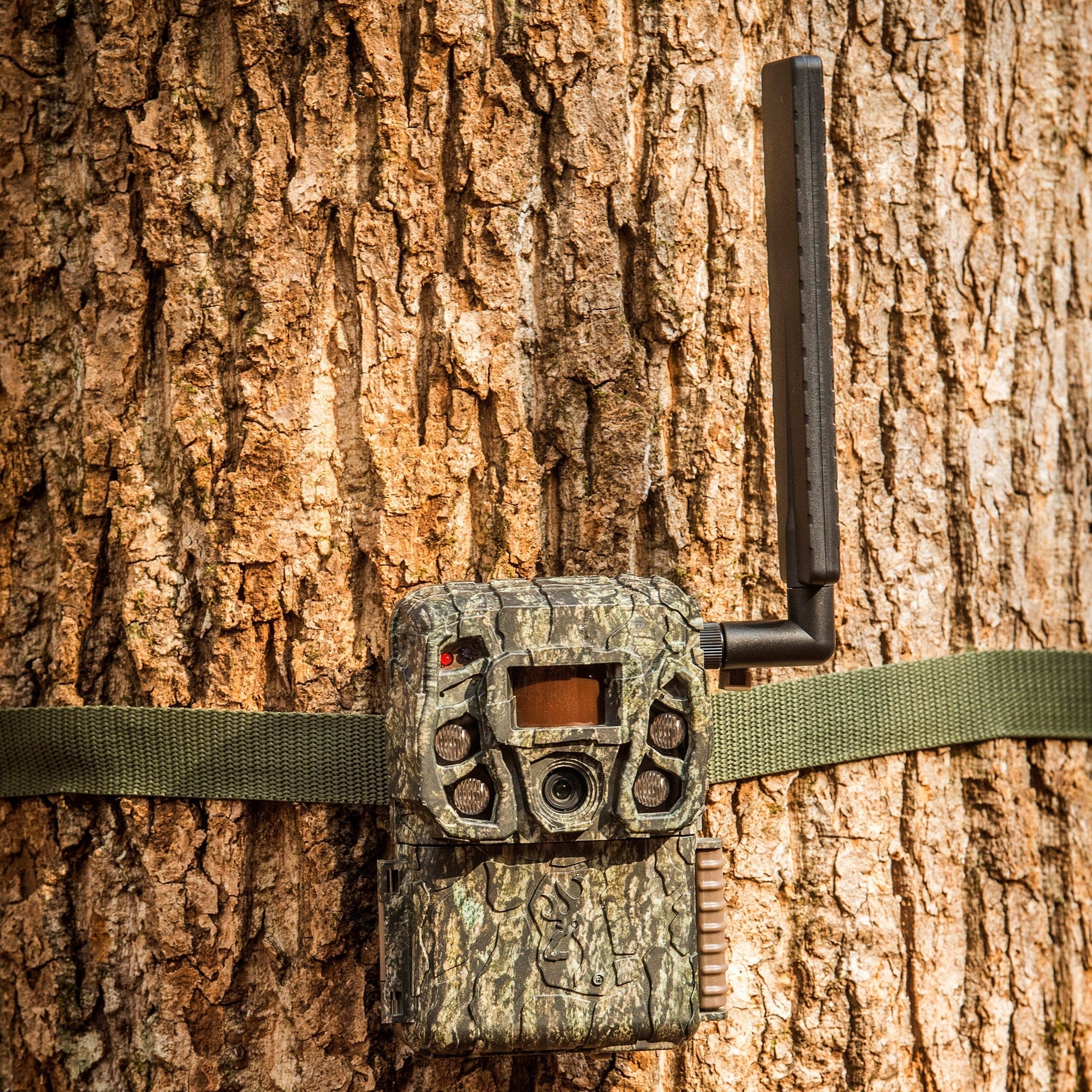 Browning Trail Cameras - Defender Wireless Vision Pro HD AI 46MP (6-Pack) Bundle