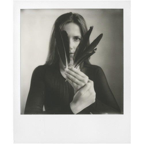 Polaroid Originals Classic B&W Instant Film for 600 Cameras (8 Exposures)