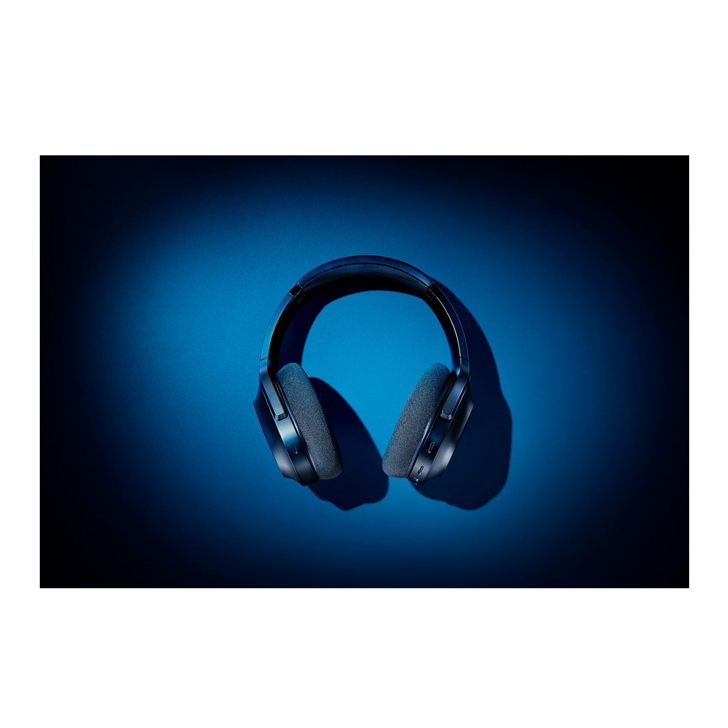 Razer Barracuda Wireless Gaming Headset with Dual Wireless and THX Spatial Audio