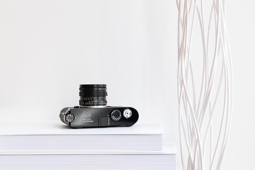 Leica M10-R Digital Rangefinder Camera (Black Paint Finish)