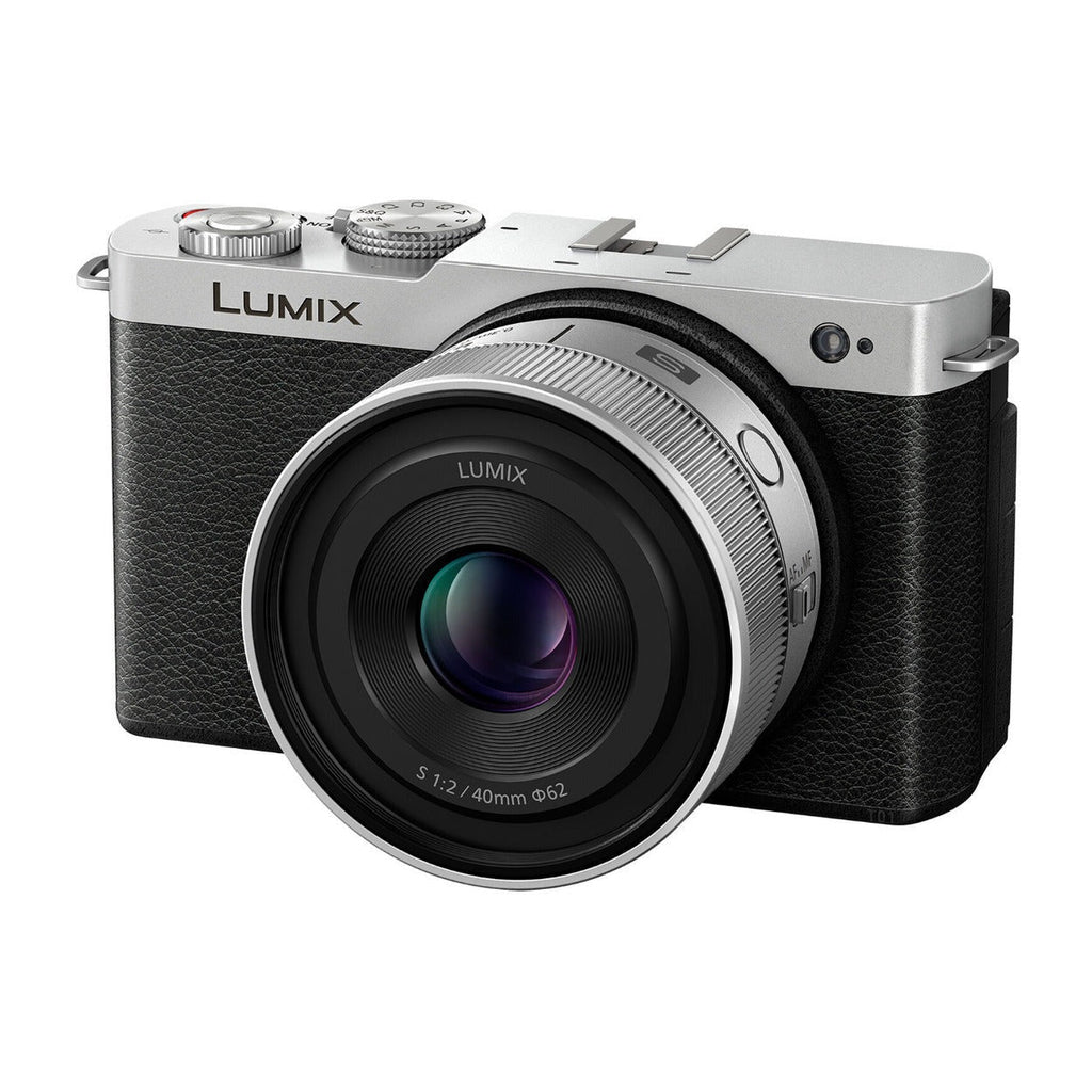 Panasonic LUMIX S 40mm f/2 Compact Prime L-Mount Lens (Silver)