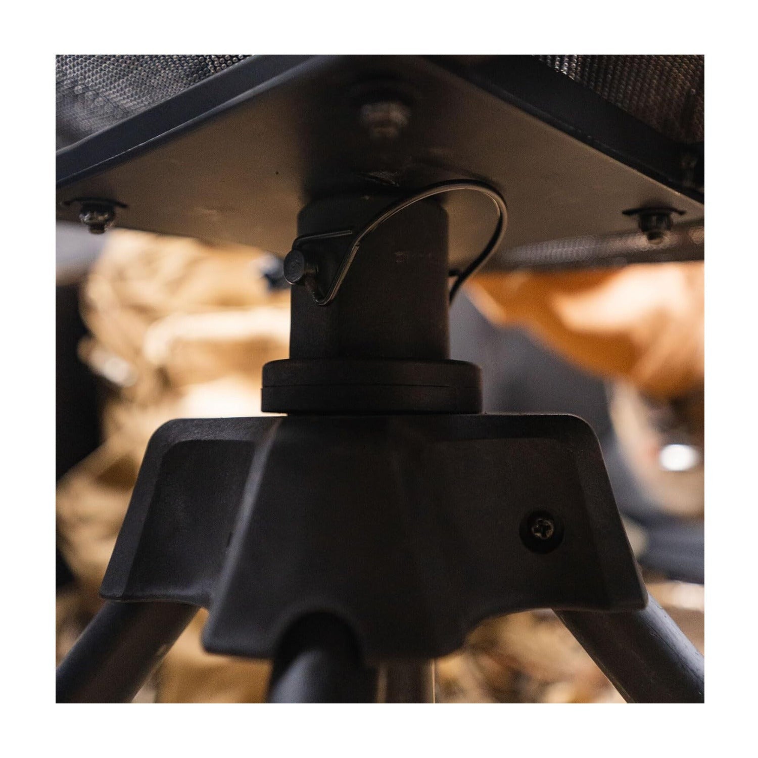 MUDDY Outdoors Swivel Ground Seat with Adjustable Legs 360 Degree Hunting Chair